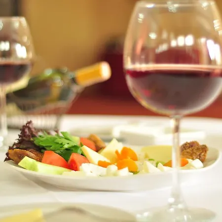 Hotel Esenboga Airport 5*